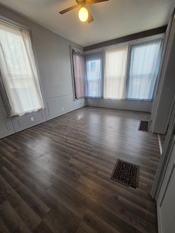 332 Desoto St - Photo 5 of 15