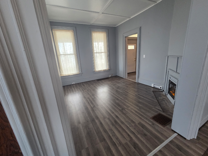 332 Desoto St - Photo 6 of 15