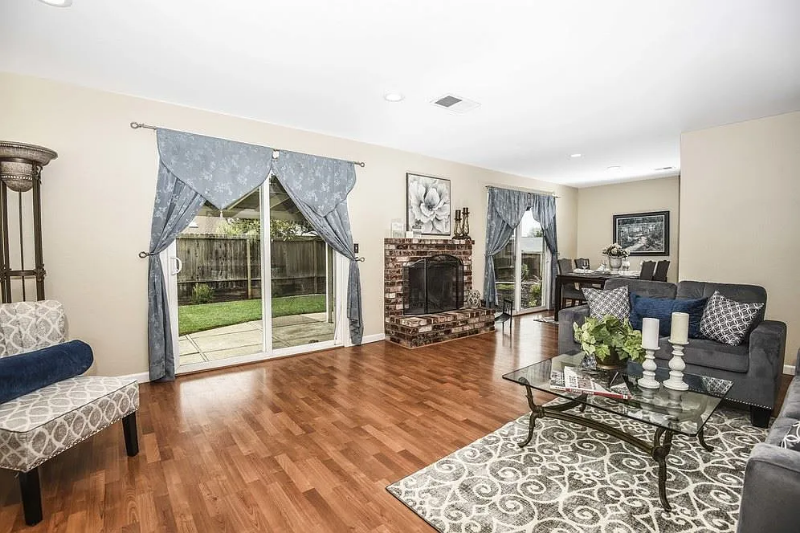 4984 Hames Dr - Photo 3 of 14