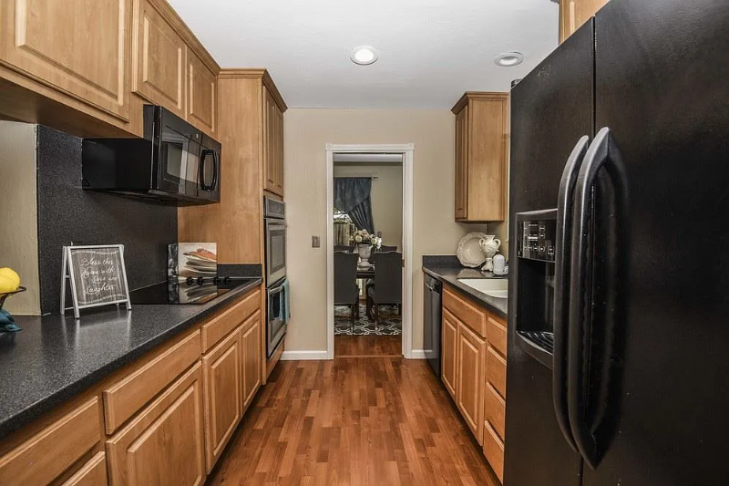 4984 Hames Dr - Photo 7 of 14