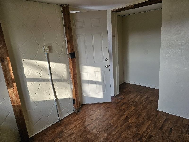 1627 Norton Ave - Photo 3 of 17