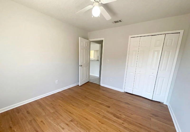 2159 Joseph Hewes Ct - Photo 3 of 9