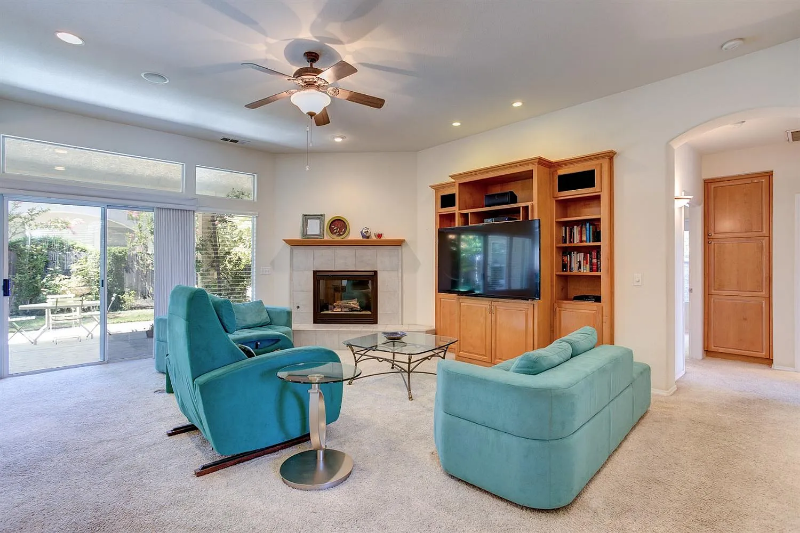 872 E Green Acres Dr - Photo 2 of 14