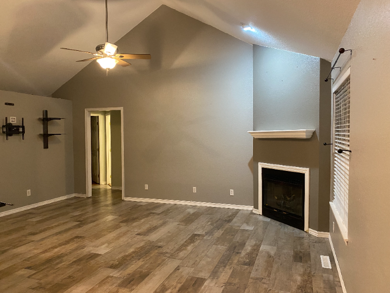 1825 Mountain Ash Dr - Photo 3 of 19