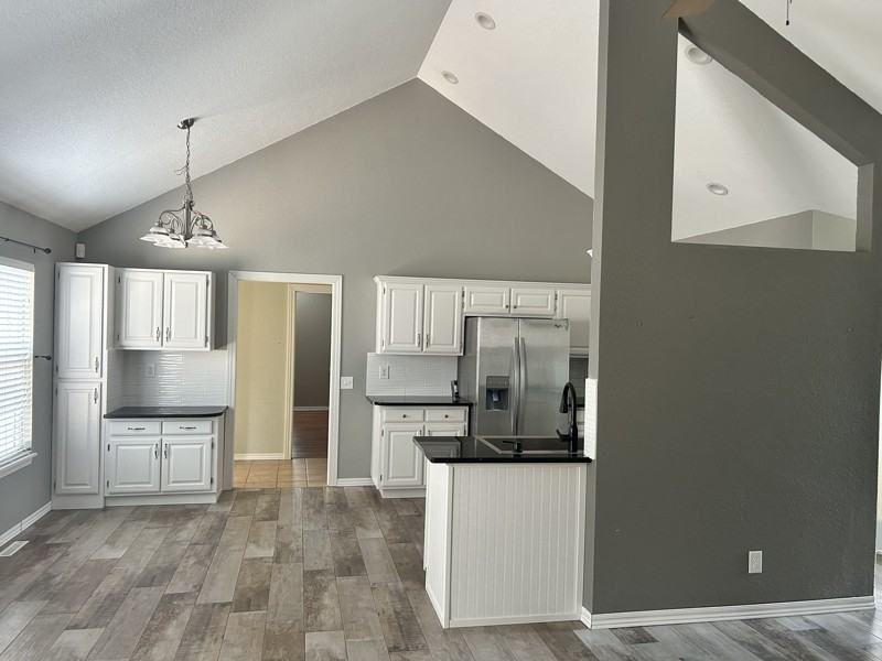 1825 Mountain Ash Dr - Photo 4 of 19