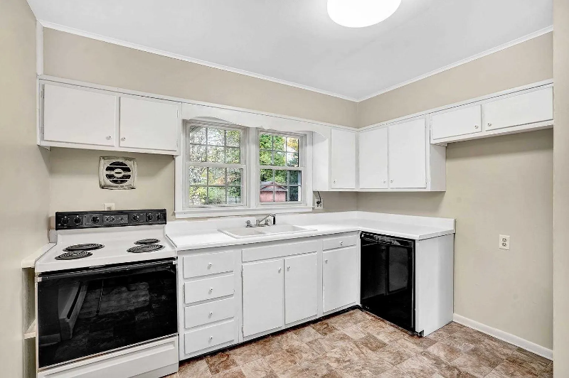 150 Rothenburgh Rd - Photo 3 of 11