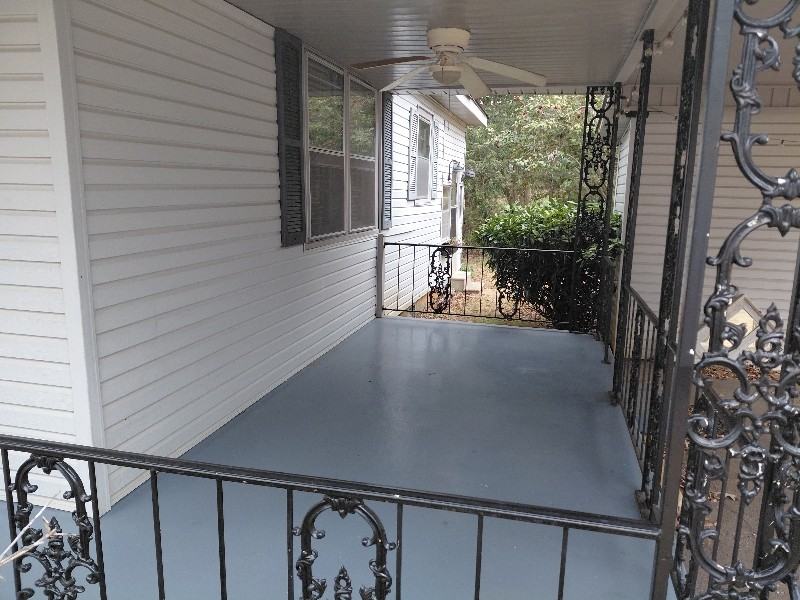 708 Glenwood Rd - Photo 3 of 15