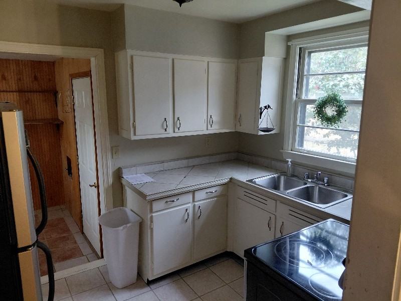 708 Glenwood Rd - Photo 6 of 15