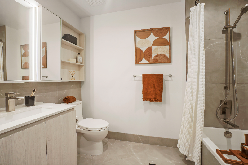 334 N Halsted St - Photo 5 of 10