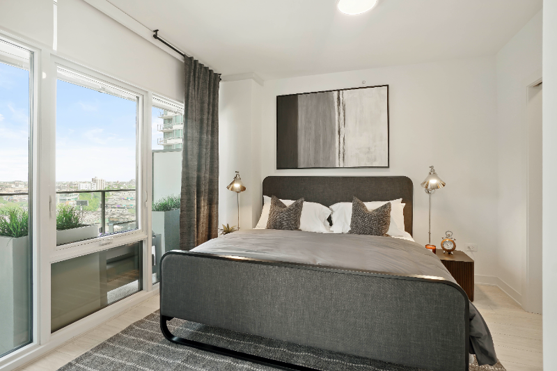 334 N Halsted St - Photo 6 of 10