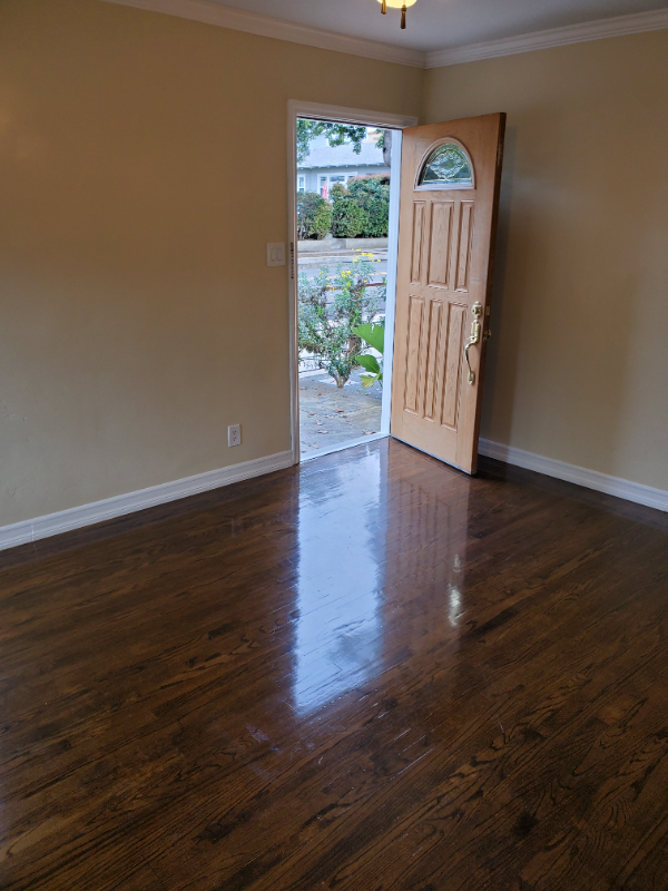 421 N Ditmar St - Photo 6 of 19