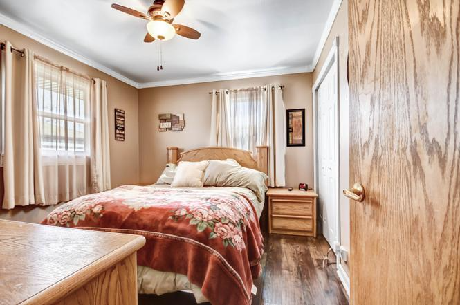 5710 W 82nd St - Photo 6 of 12