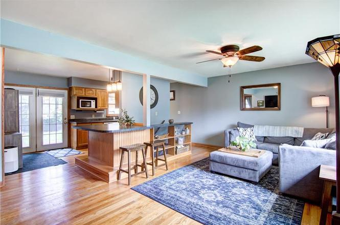 2944 Uranus Ave - Photo 3 of 11