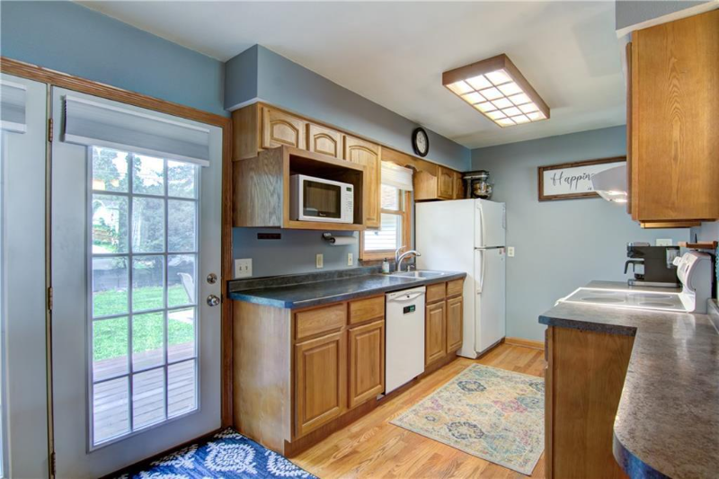 2944 Uranus Ave - Photo 4 of 11