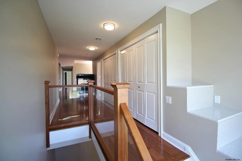 713 Lois Ln - Photo 4 of 11