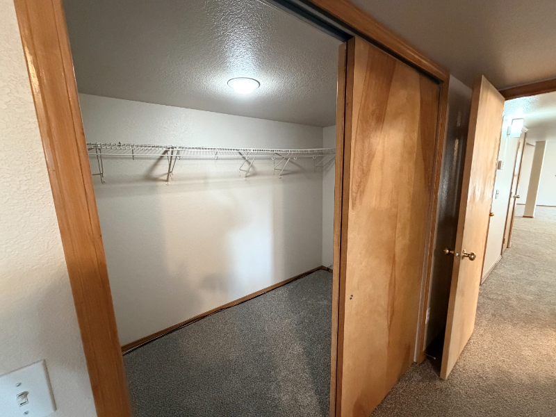 7724 Amberly Dr - Photo 3 of 20