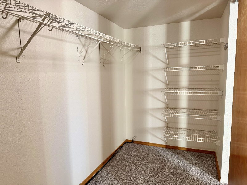 7724 Amberly Dr - Photo 4 of 20