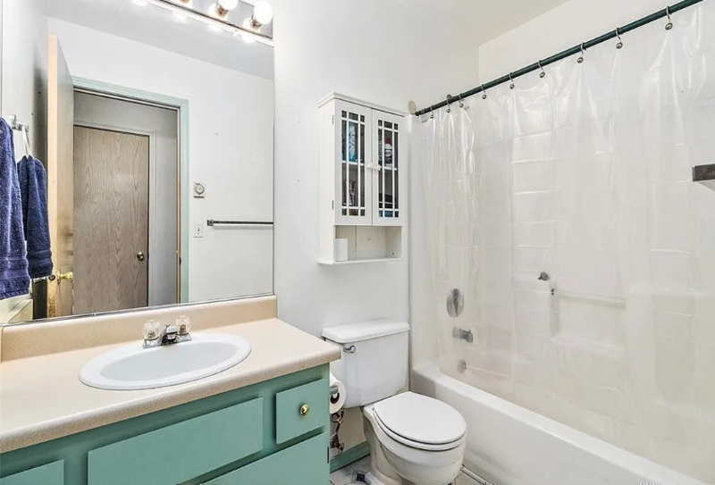 6834 Troy Ln Ne - Photo 7 of 8