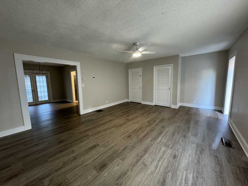 160 Adams St #A - Photo 7 of 15