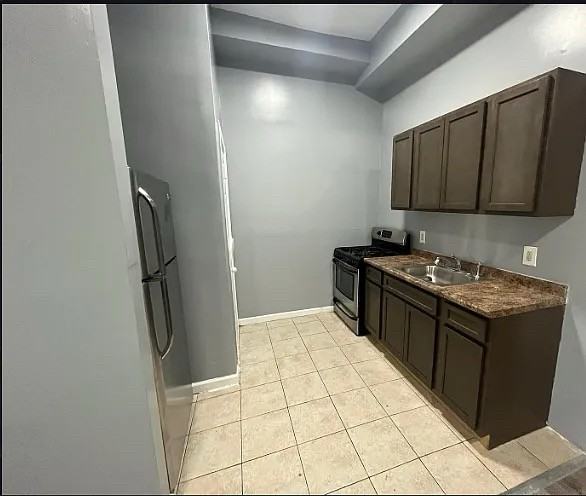 11N Straight St #7A - Photo 3 of 6