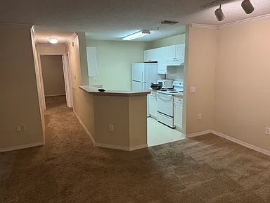 18001 Richmond Place Dr #231 - Photo 5 of 11