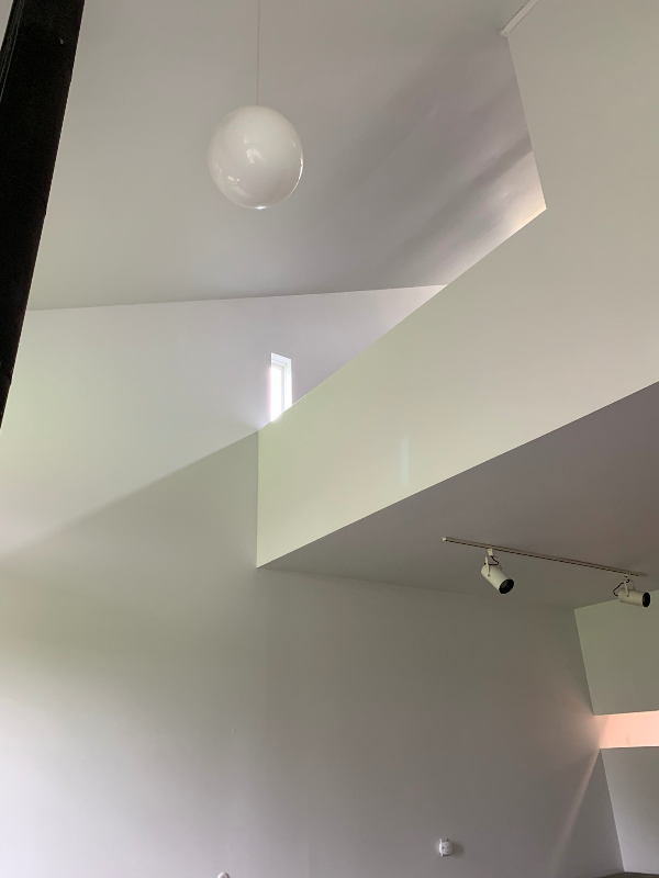 1049 Danby Rd - Photo 4 of 9