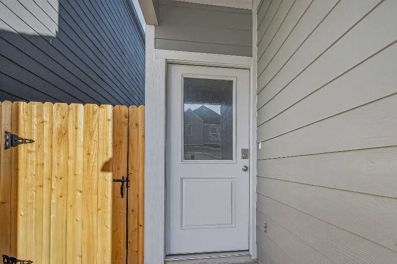 3551 Shearwater St - Photo 2 of 22