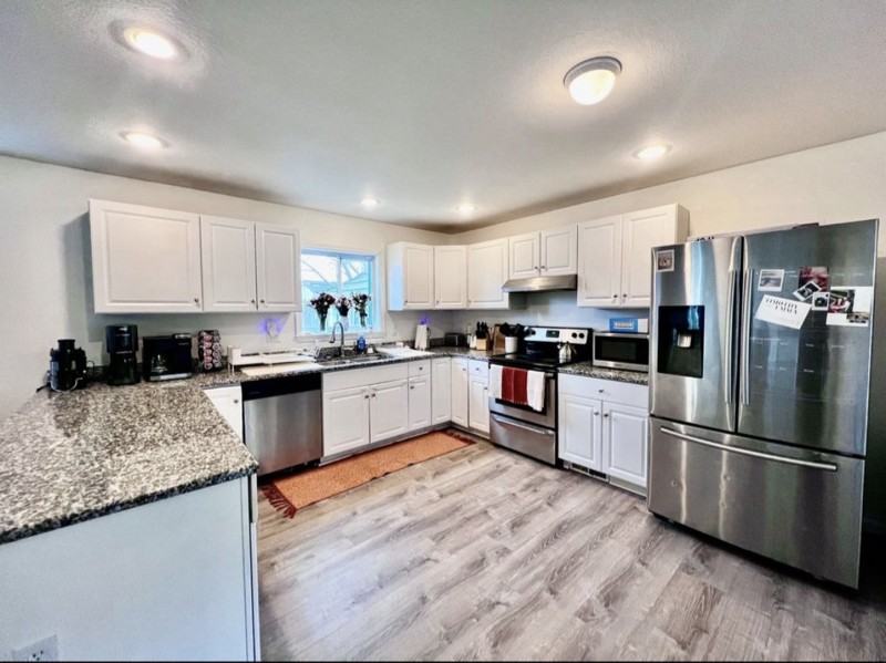 5373 Hanyen Dr - Photo 3 of 10