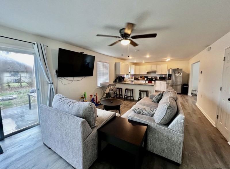 5373 Hanyen Dr - Photo 4 of 10