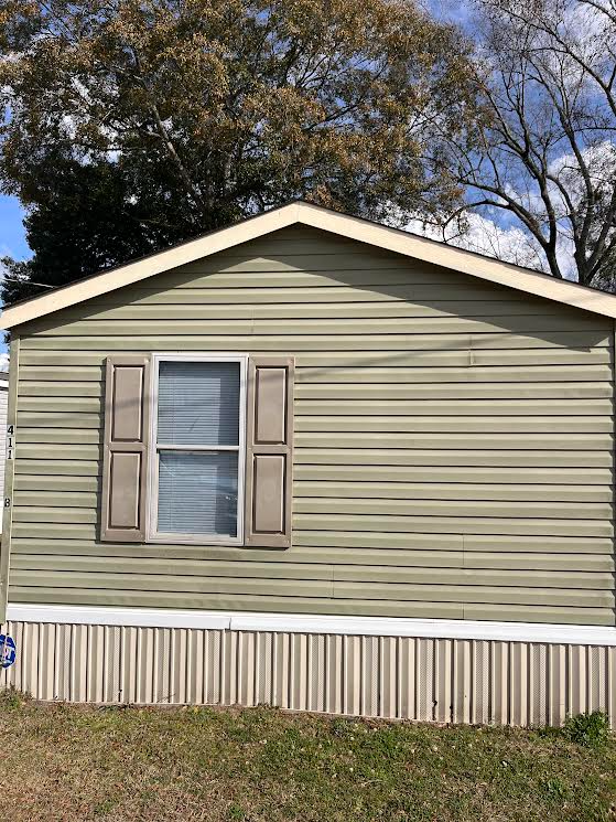 411 Medford St - Photo 3 of 20