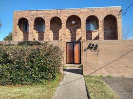 featured image of 3319 Metairie Ct