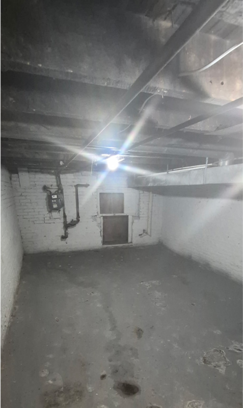 647 S Pulaski St - Photo 3 of 15