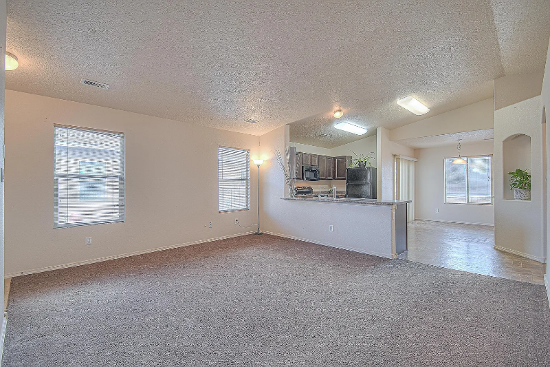 630 Redwood St Sw - Photo 4 of 6