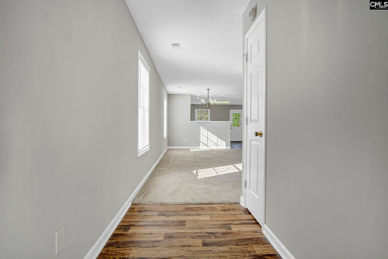 303 Castle Ridge Dr - Photo 3 of 15