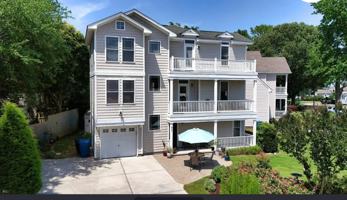 featured image of 401 Grace Ave