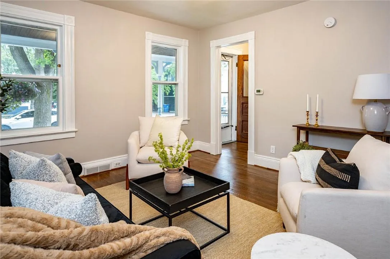 1 Bly St - Photo 4 of 10