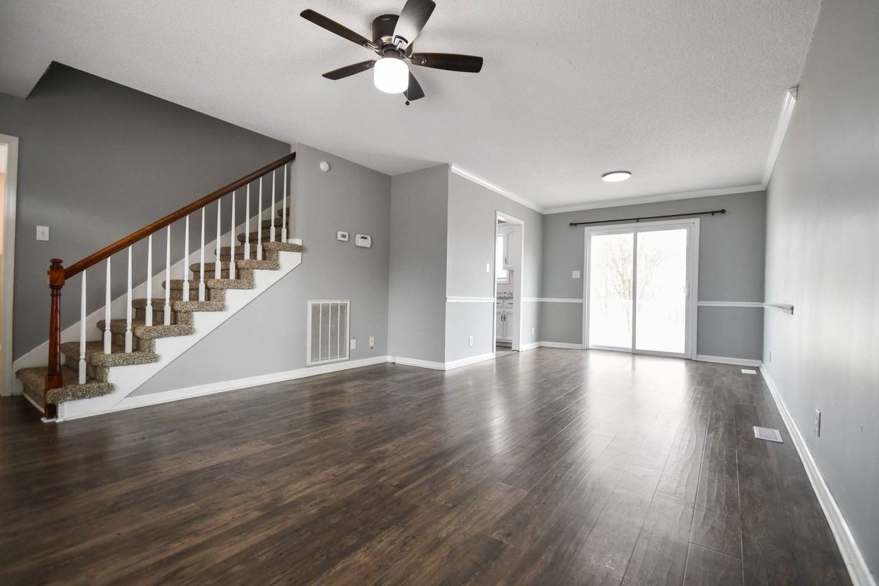 421 Sierra Ct - Photo 4 of 22