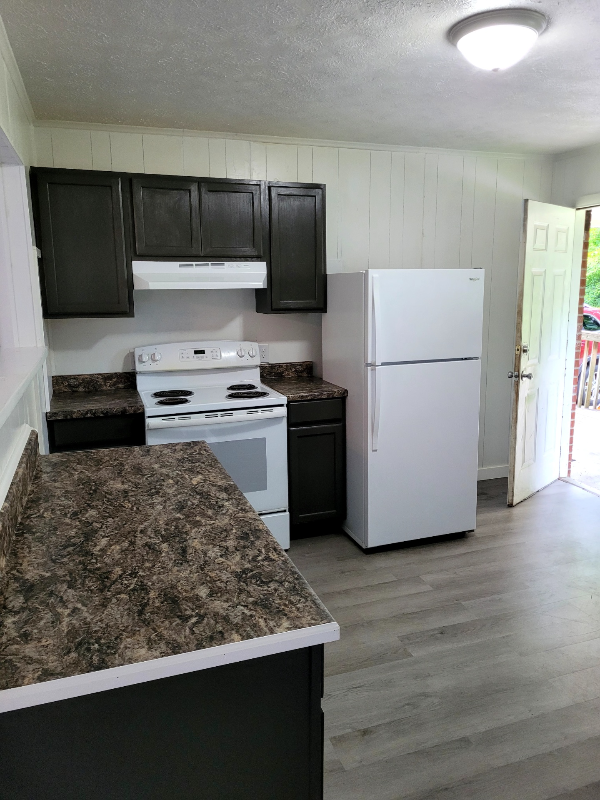 218 Morning Dr #1 - Photo 3 of 11