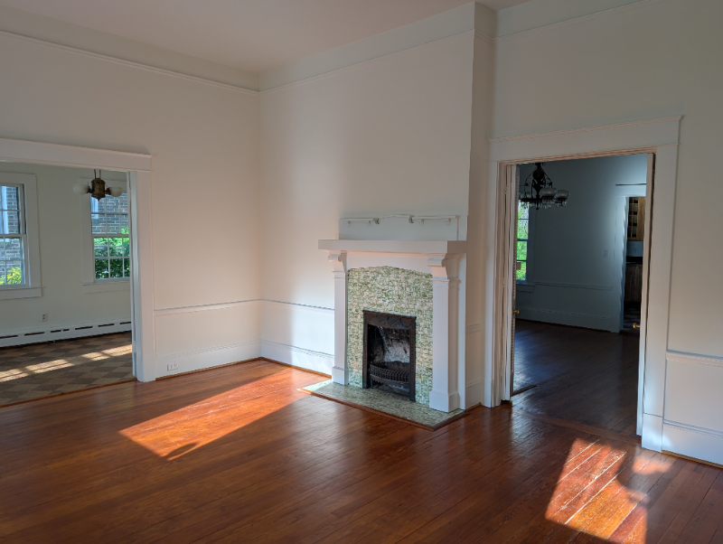 809 Simpson St - Photo 5 of 20