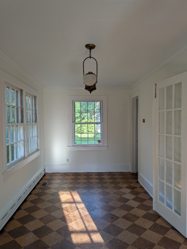 809 Simpson St - Photo 7 of 20