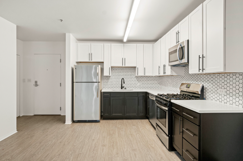 1449 S State St - Photo 4 of 15