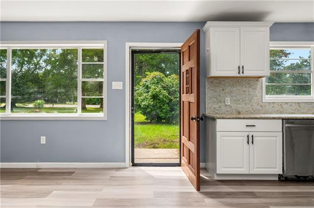 107 Cardinal Loop Rd - Photo 2 of 11