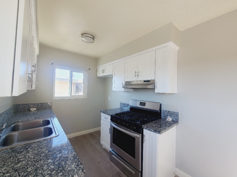 8720 Orion Ave #26 - Photo 3 of 7