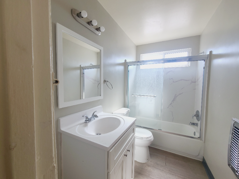 8720 Orion Ave #26 - Photo 5 of 7