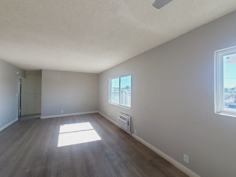 8720 Orion Ave #26 - Photo 6 of 7