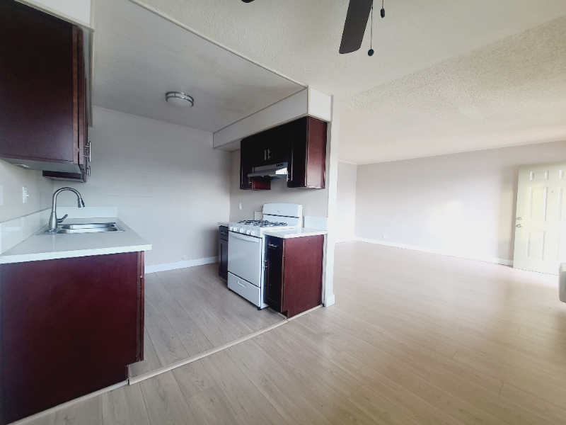 8720 Orion Ave #21 - Photo 3 of 9