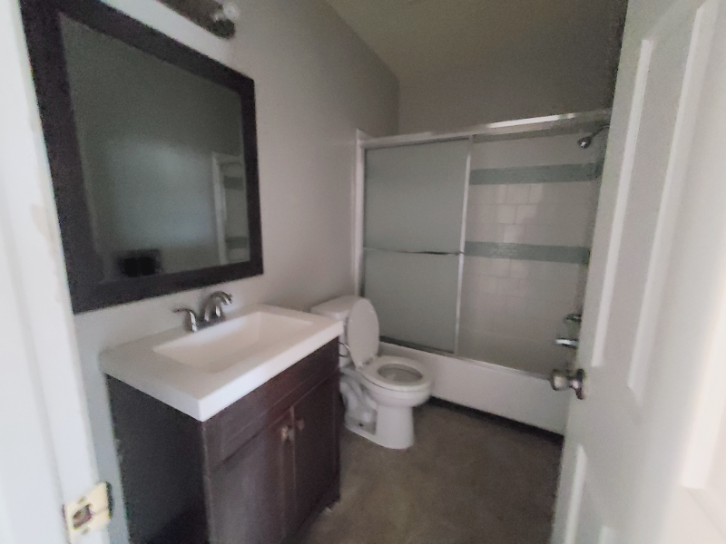 8720 Orion Ave #21 - Photo 7 of 9