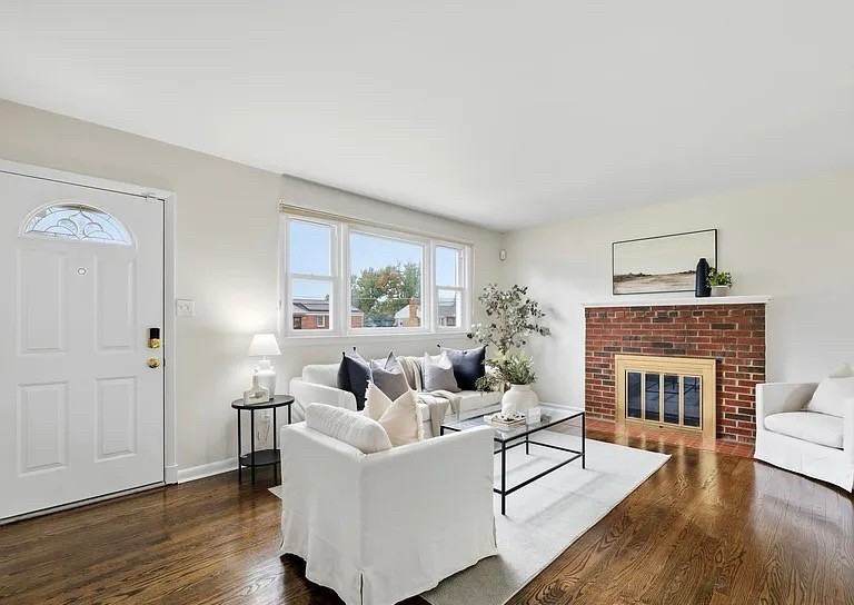 7201 Loch Raven Rd - Photo 4 of 20