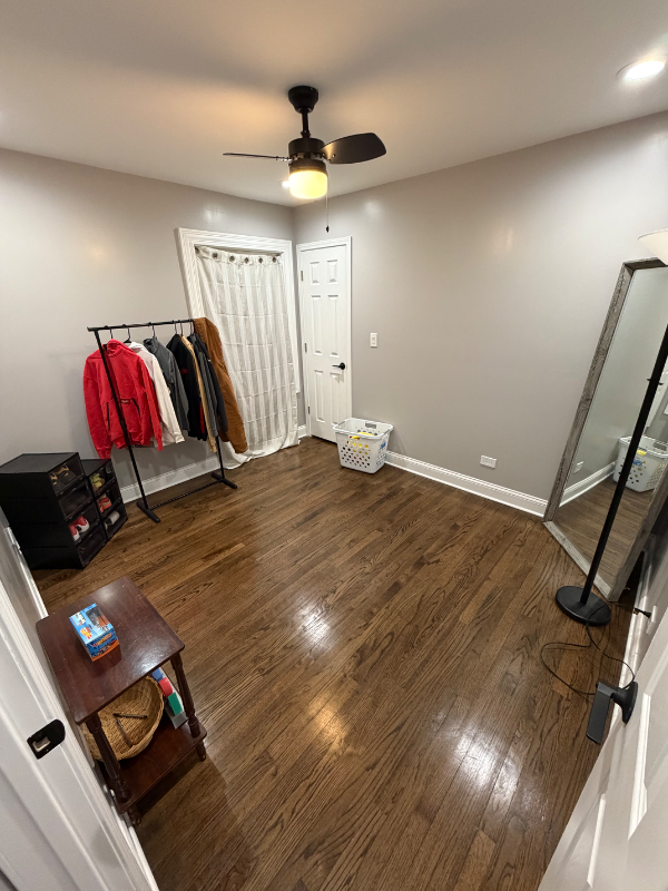 5704 S Kilbourn Ave - Photo 5 of 6