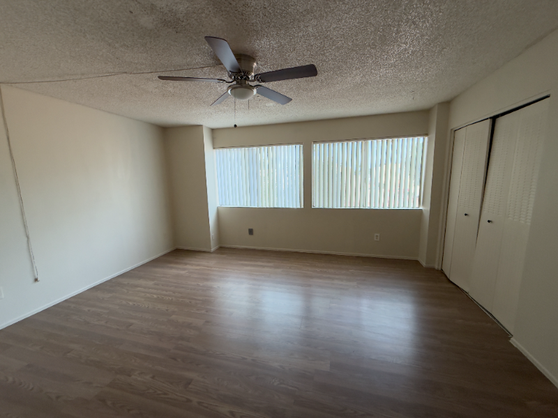 3524 W Dunlap Ave - Photo 6 of 10